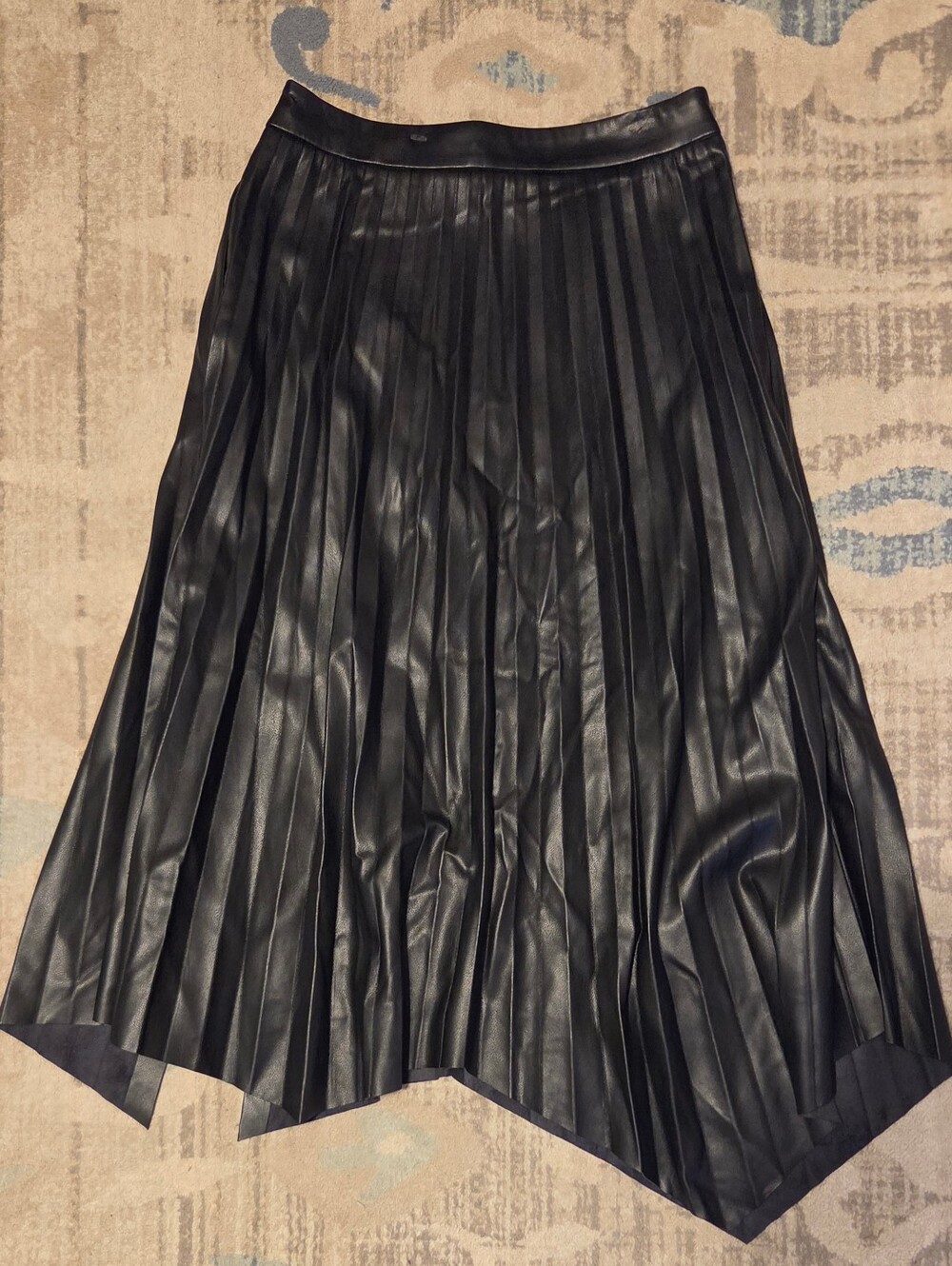 Elie Tahari Faux Leather Pleated Asymmetrical Skirt. Black. Size 10. NWT